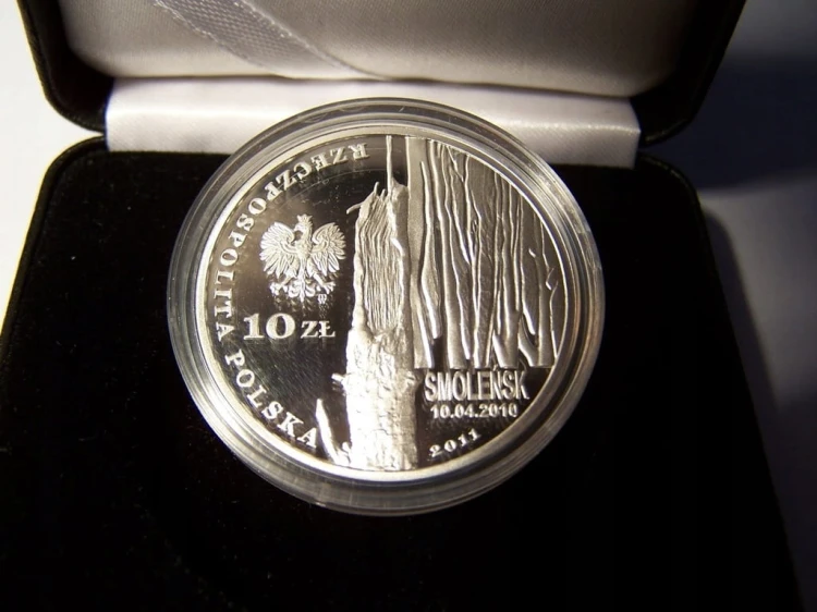 10 ZŁ 2011 S.SKRZYPEK + ETUI - MENNICZY